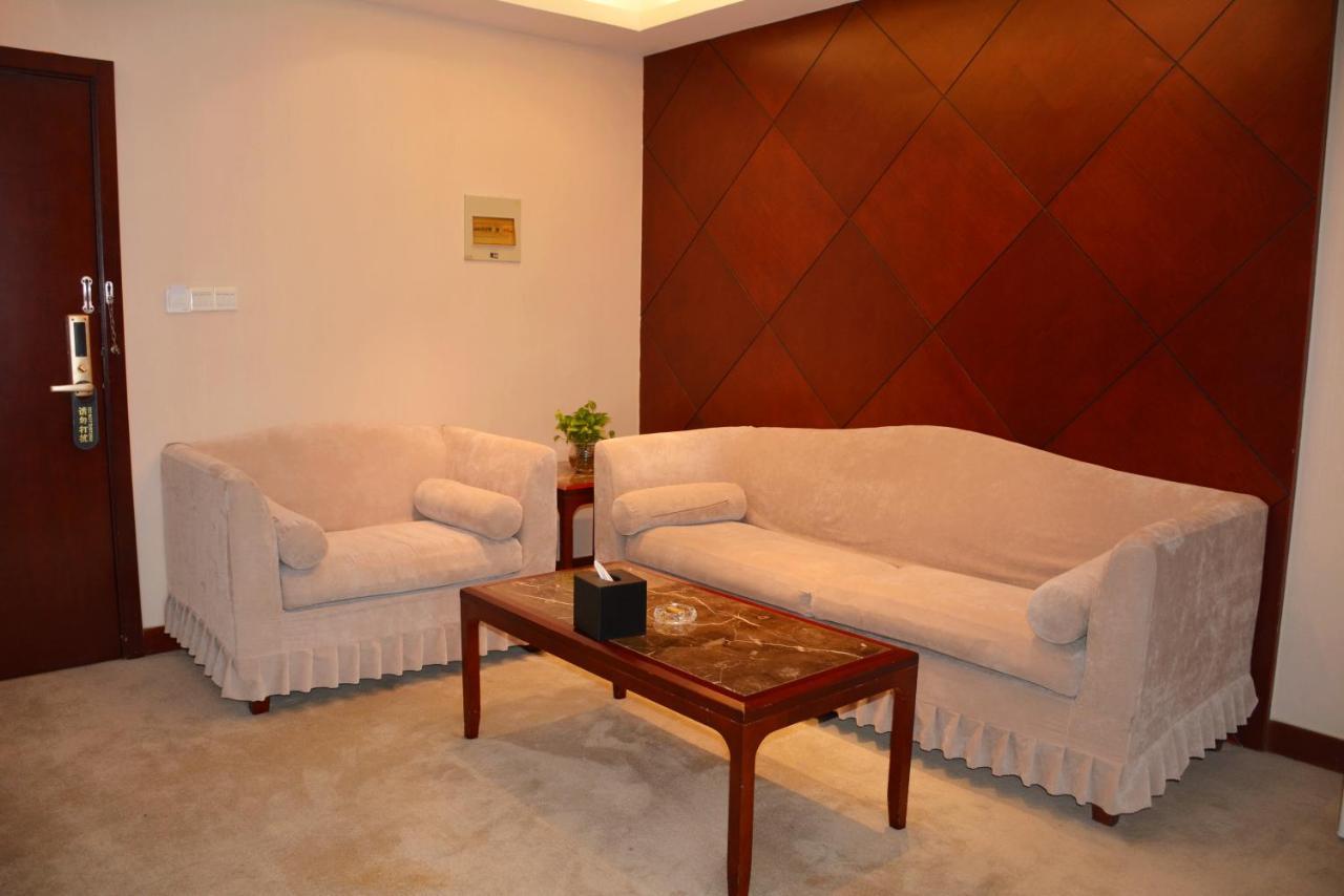 Panda Jinling Grand Hotel Nanking Exterior foto
